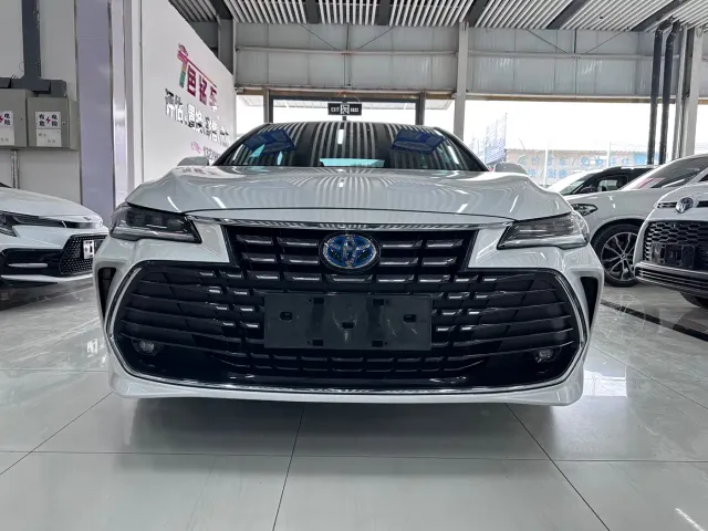Toyota Avalon — Фото автомобиля 2