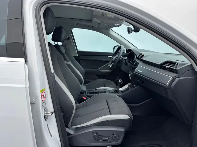 Audi Q3 — Фото автомобиля 12