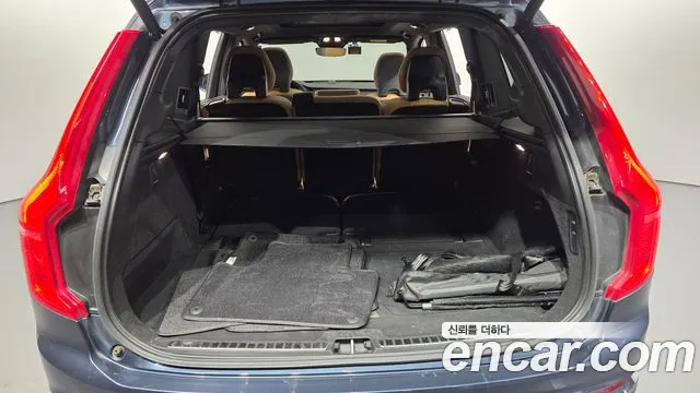 Volvo XC90 2nd Gen — Фото автомобиля 27