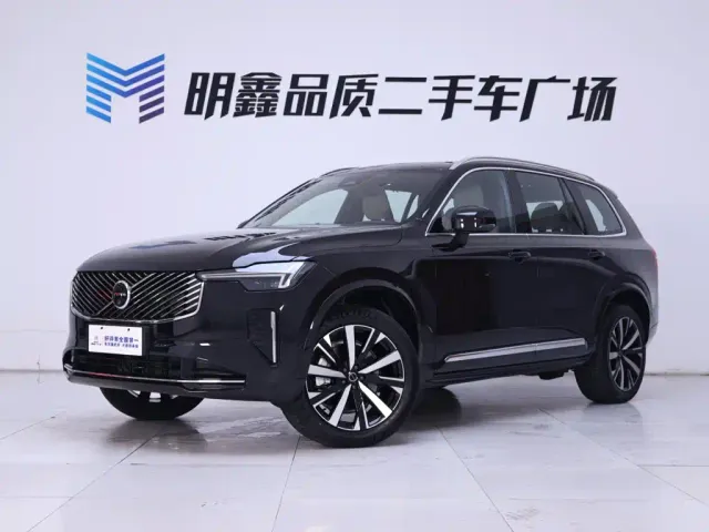 Volvo XC90 — Фото автомобиля 2