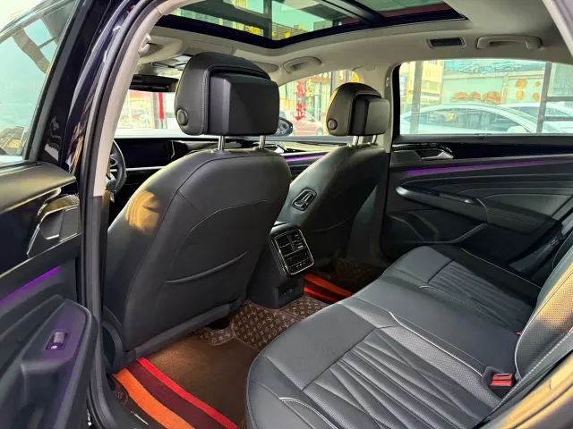 Volkswagen Passat — Фото автомобиля 6