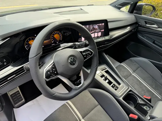 Volkswagen Golf — Фото автомобиля 16