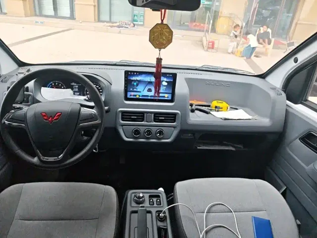 Wuling Yangguang — Фото автомобиля 5