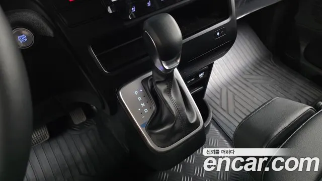 Hyundai Staria — Фото автомобиля 9