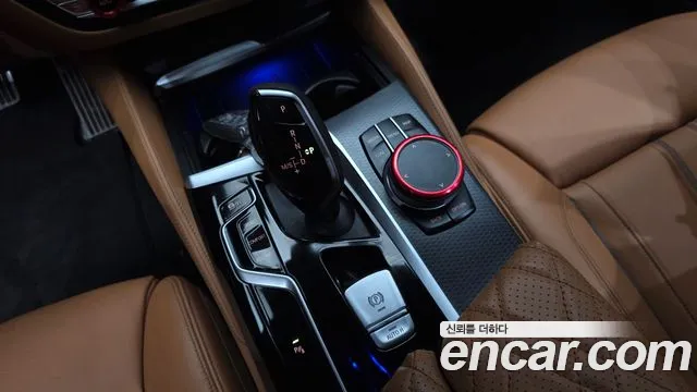 BMW 5 Series G30 — Фото автомобиля 12