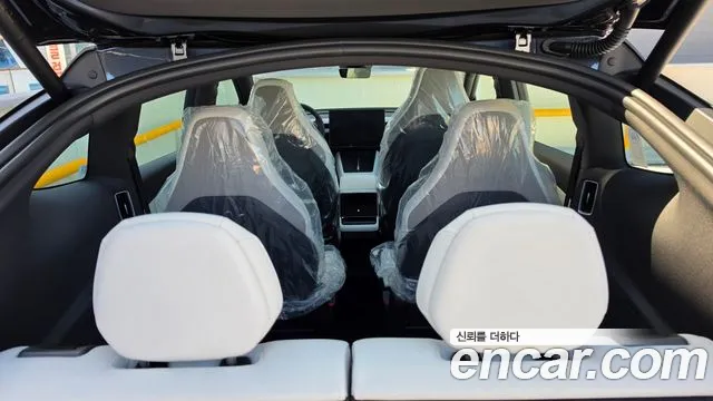 Tesla Model Y — Фото автомобиля 10