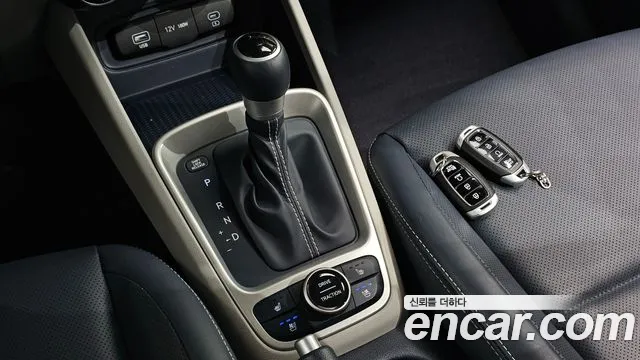 Hyundai Venue — Фото автомобиля 9