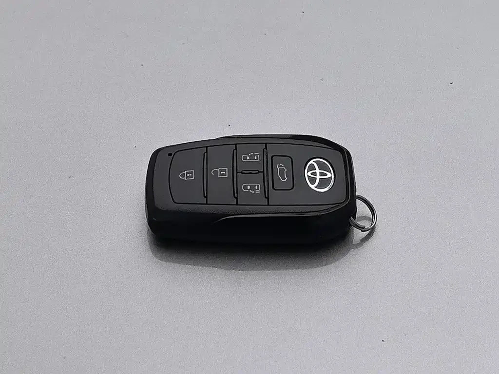 Toyota Toyota Sienna 2021 2.5L Hybrid Ultimate Edition — Фото автомобиля 19