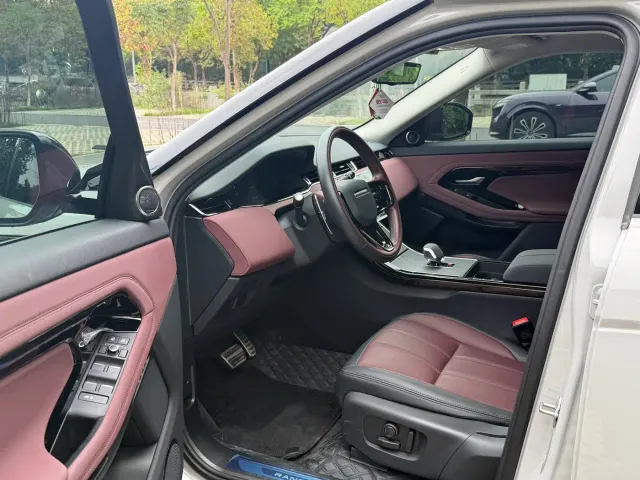 Land Rover Range Rover Evoque — Фото автомобиля 3