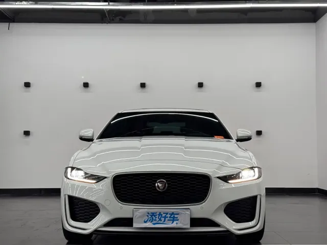 Jaguar XEL — Фото автомобиля 2