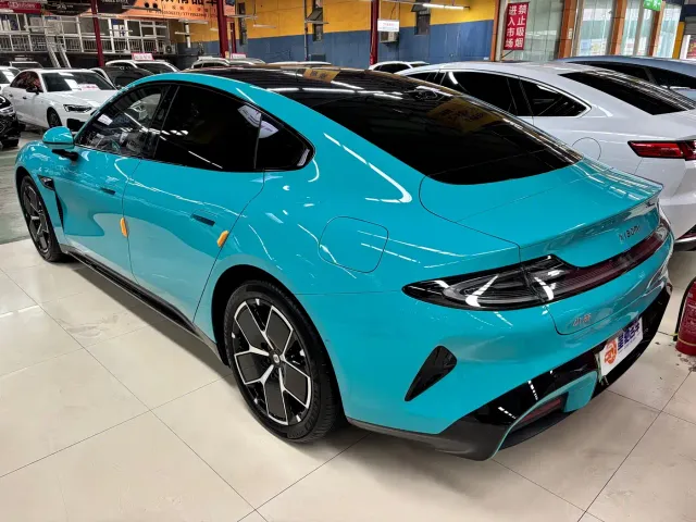 Xiaomi SU7 — Фото автомобиля 12