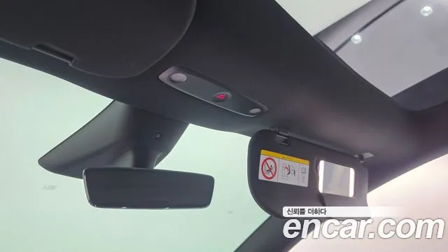 Tesla Model Y — Фото автомобиля 28