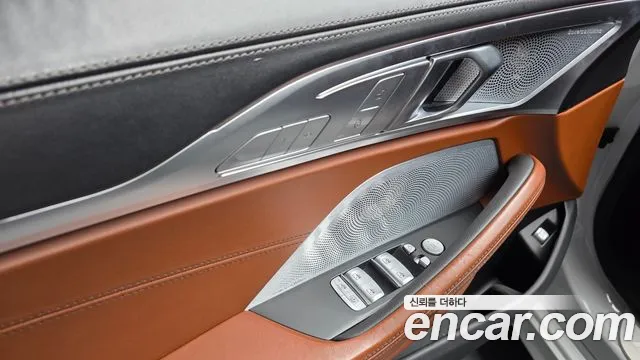 BMW 8-Series — Фото автомобиля 21