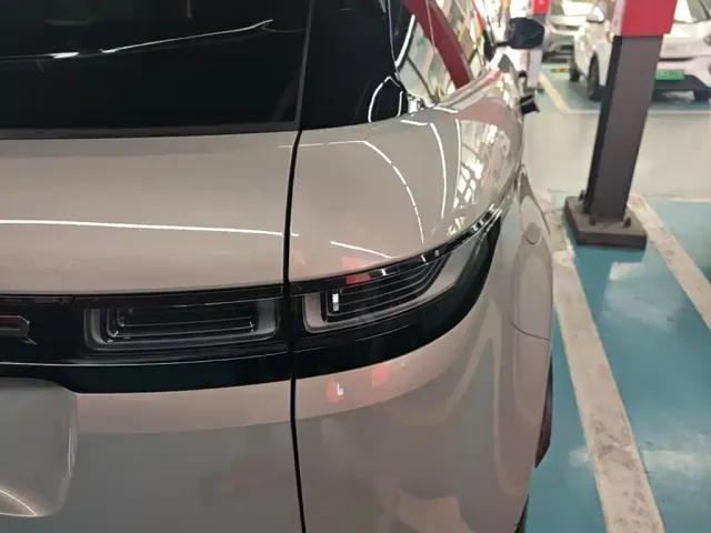 Land Rover Range Rover Evoque — Фото автомобиля 7