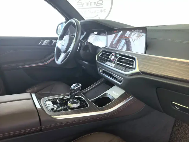 BMW X5 — Фото автомобиля 12