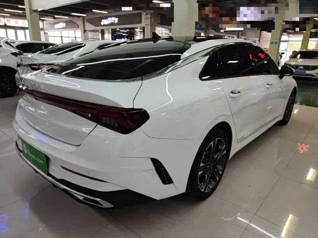 Kia K5 — Фото автомобиля 6