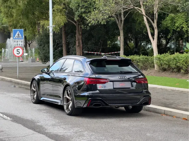 Audi RS 6 — Фото автомобиля 5