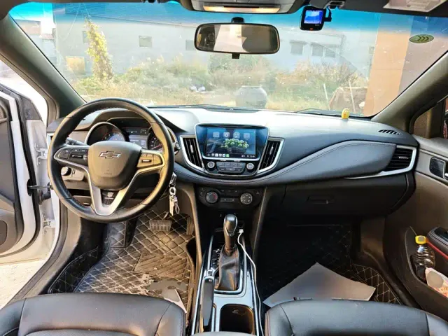 Chevrolet Monza — Фото автомобиля 9