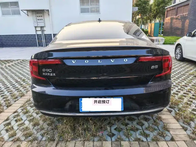 Volvo S90 — Фото автомобиля 8