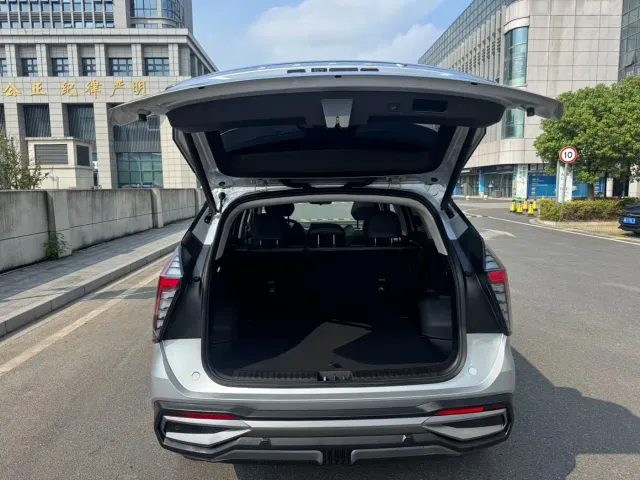 Geely Boyue L — Фото автомобиля 15