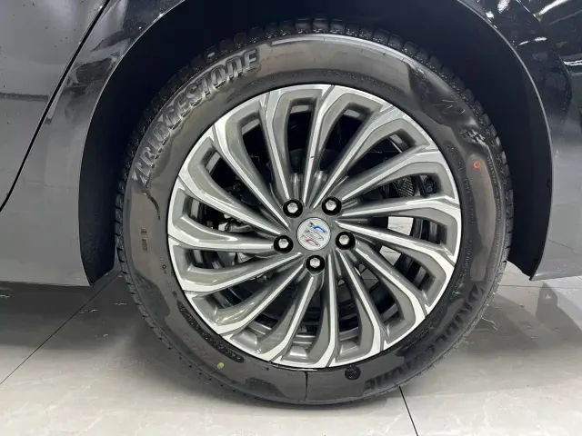 Buick LaCrosse — Фото автомобиля 7