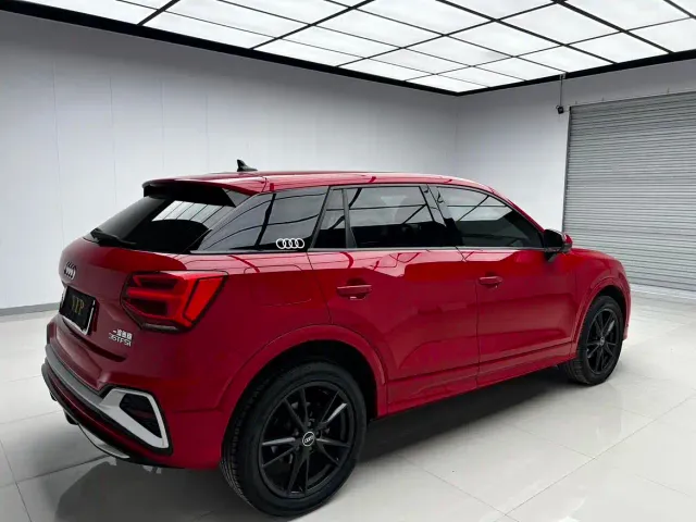 Audi Q2L — Фото автомобиля 2