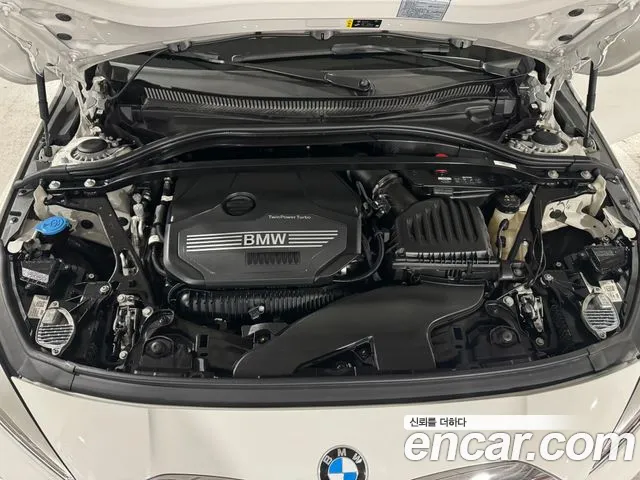 BMW 1 Series F40 — Фото автомобиля 6