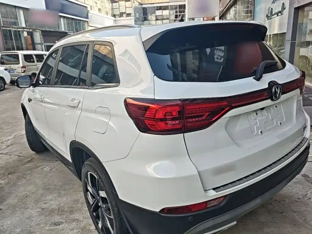 Changan CS75 — Фото автомобиля 4