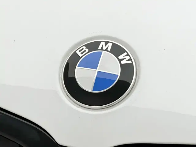 BMW 3 Series — Фото автомобиля 10