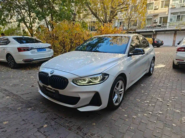 Фотография автомобиля — BMW 1 Series