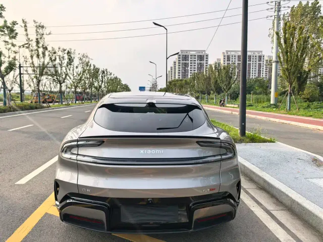 Xiaomi YU7 — Фото автомобиля 7