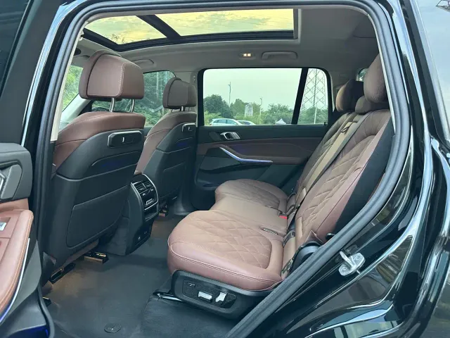 BMW X7 — Фото автомобиля 8