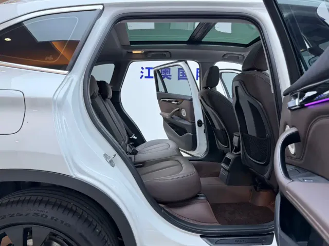 BMW BMW X1 2021 sDrive20Li Fashion — Фото автомобиля 18