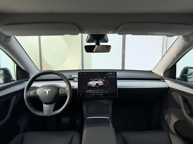 Tesla Model Y 2023 Rear-Wheel Drive Edition — Фото автомобиля 7