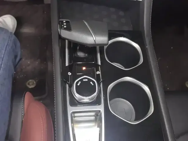 Changan Eado — Фото автомобиля 16