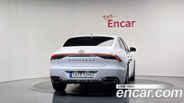 Hyundai Grandeur Grandeur (New) — Фото автомобиля 3