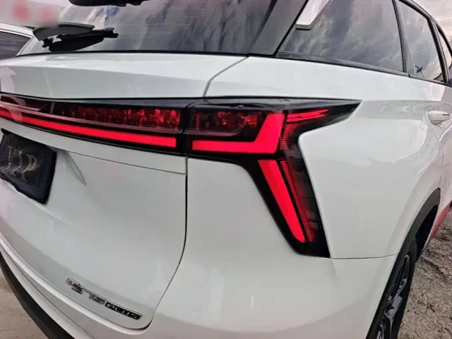 Changan CS75 Plus — Фото автомобиля 7