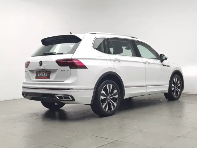 Volkswagen Tiguan L — Фото автомобиля 2