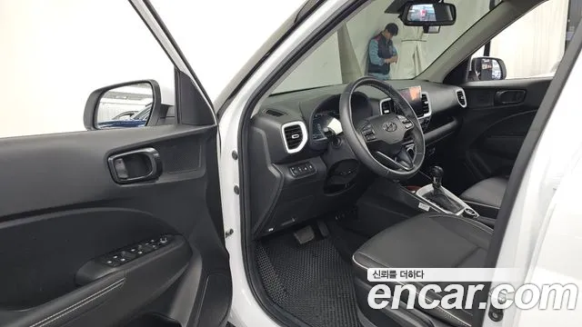 Hyundai Venue — Фото автомобиля 10