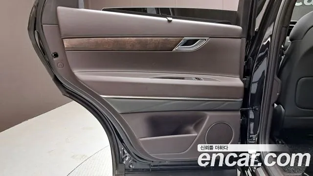 Genesis GV80 2.5T Бензин AWD — Фото автомобиля 21