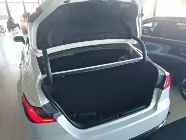 Toyota Camry — Фото автомобиля 18