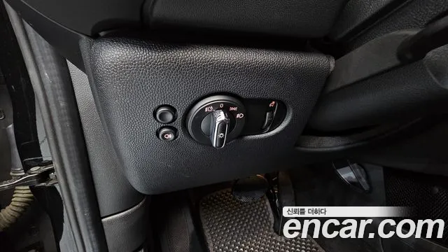 Mini Cooper Cooper 5 дверей Classic — Фото автомобиля 28