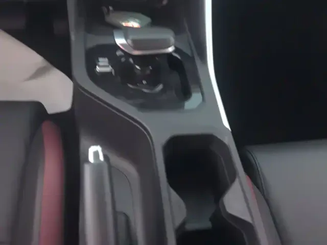 Geely Binyue — Фото автомобиля 16