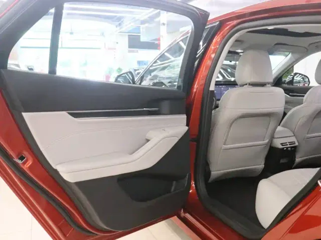 Ford Mondeo — Фото автомобиля 16
