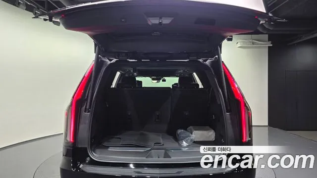 Cadillac Escalade Generation 5 — Фото автомобиля 20