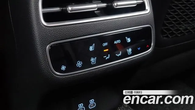 Genesis GV70 — Фото автомобиля 15