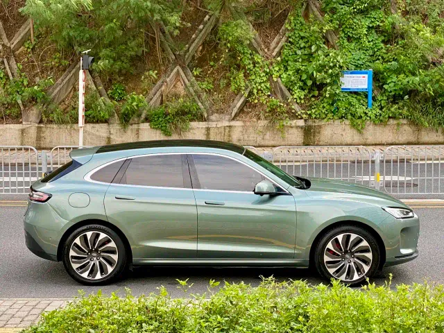 Aito M5 — Фото автомобиля 4