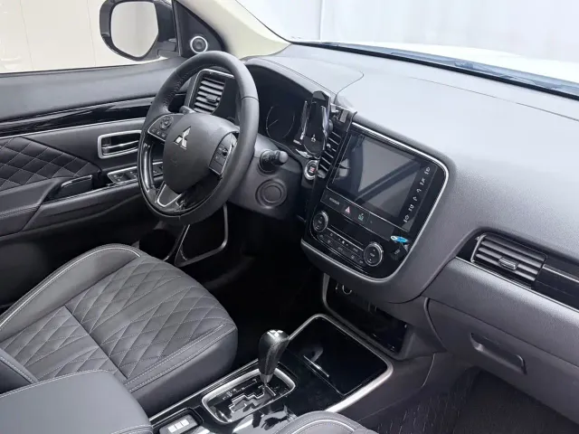 Mitsubishi Outlander — Фото автомобиля 18