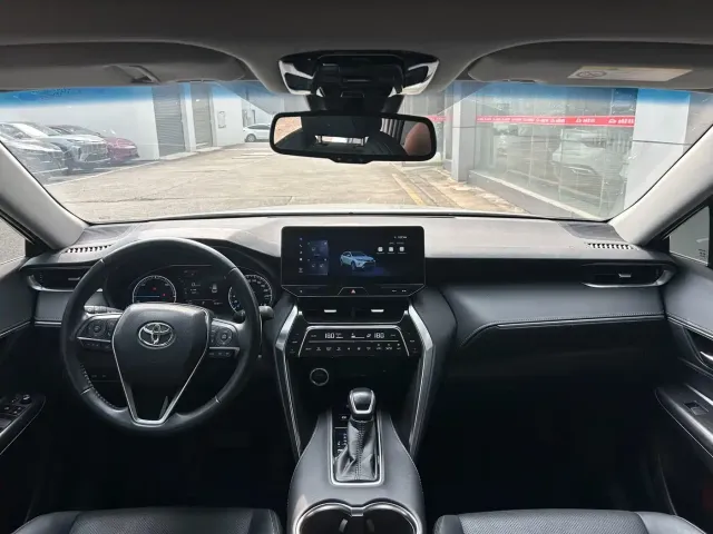 Toyota Harrier — Фото автомобиля 8