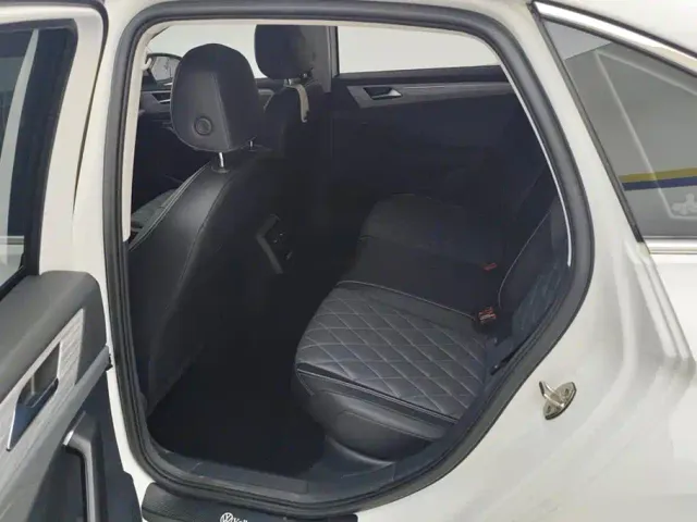Volkswagen Sagitar — Фото автомобиля 11